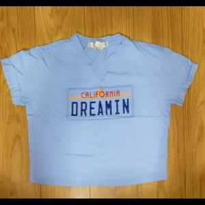 California Dreamin V-cut Crop-Top!